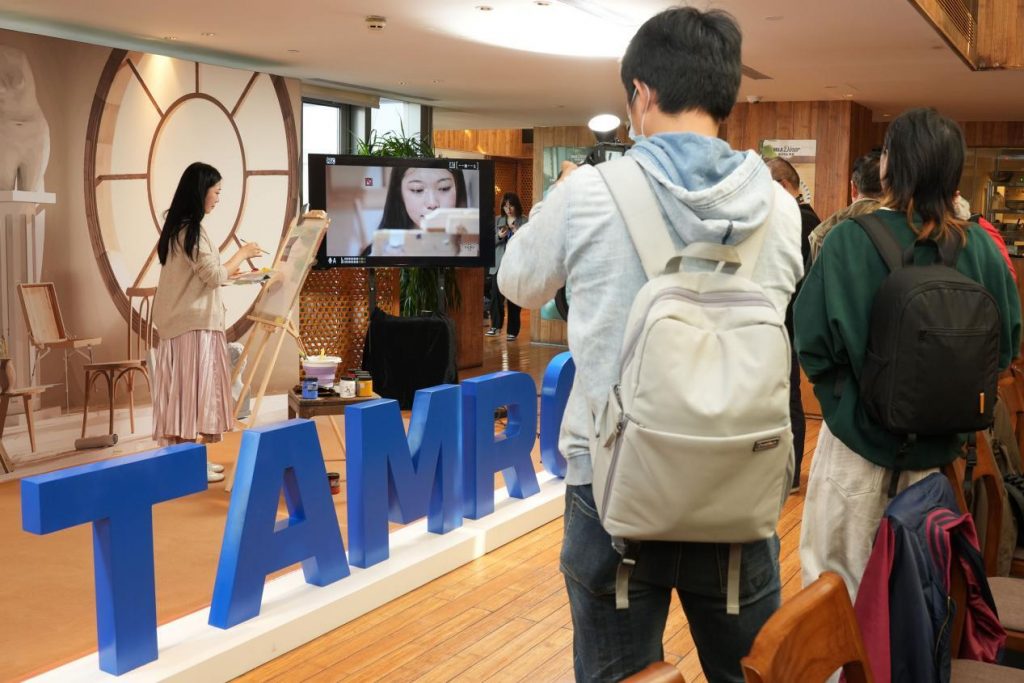 腾龙2023年新品上市体验会在北京举行